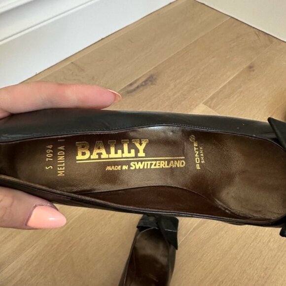 Vintage Bally of Switzerland “Melinda” Patent Leather Heels – Size 8.5 AAA - Picture 3 of 6